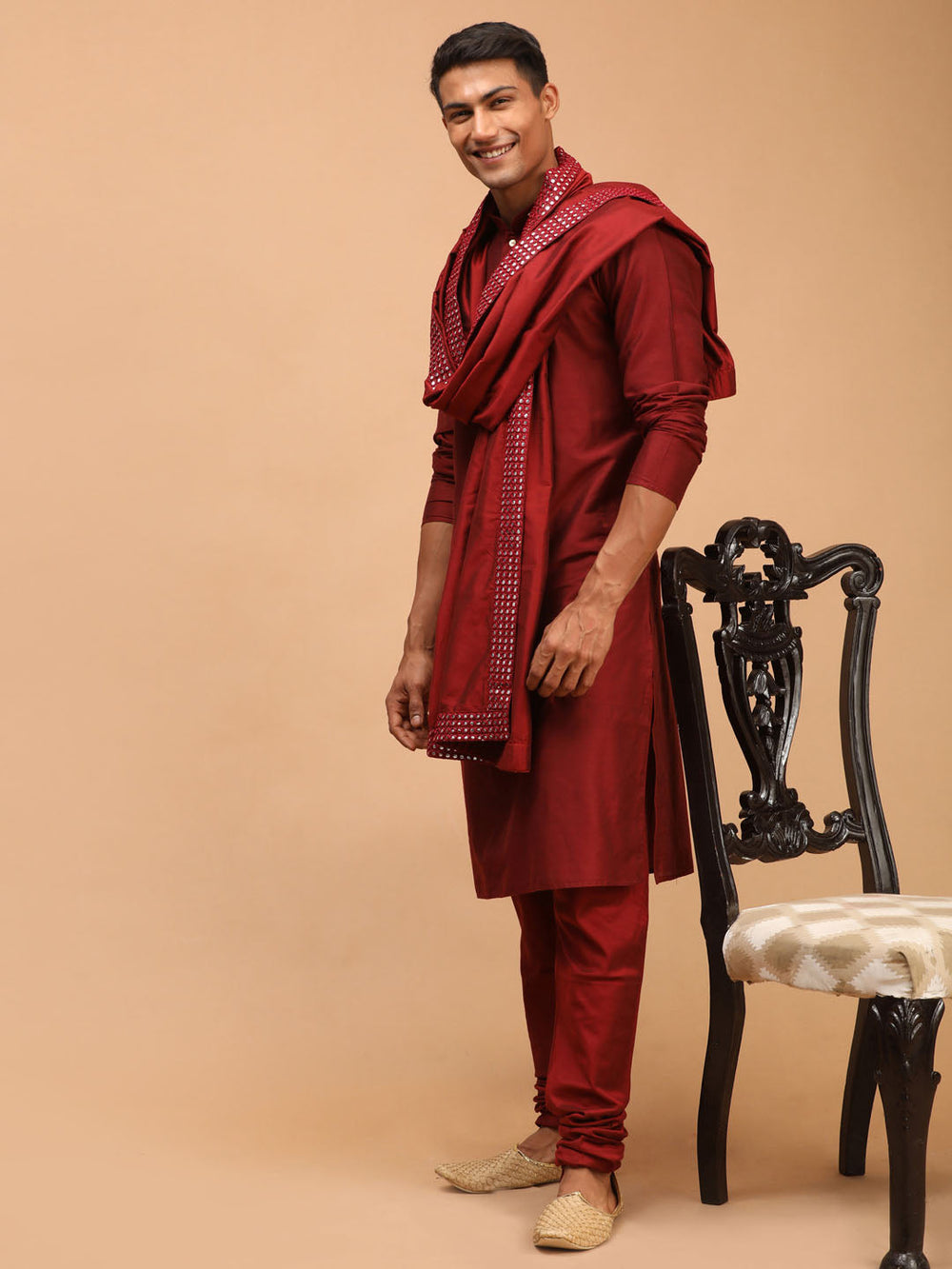 Sarvati Men's Maroon Viscose Kurta Pyjama And Dupatta Set