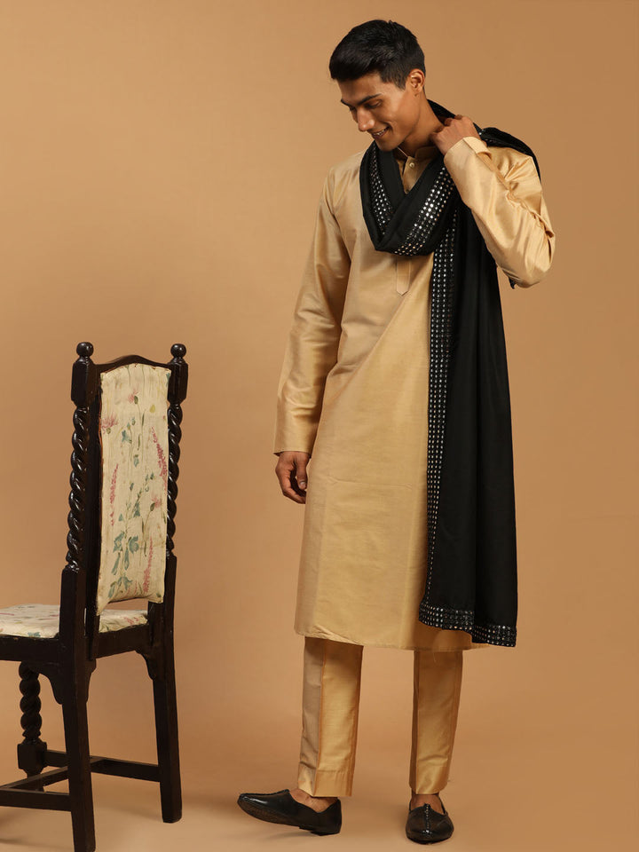 Sarvati Men's Rose Gold Viscose Kurta Pant And Dupatta Set