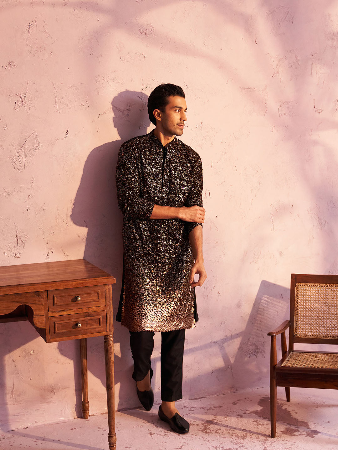 Sarvati Men's Black Georgette Zari With Sequins Worked Kurta pant Set