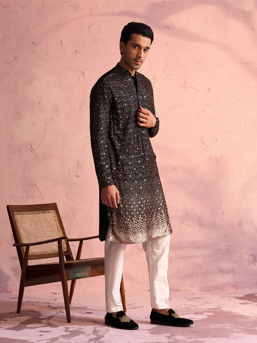 Sarvati Men's Black Georgette Zari With Sequins Worked Kurta pant Set