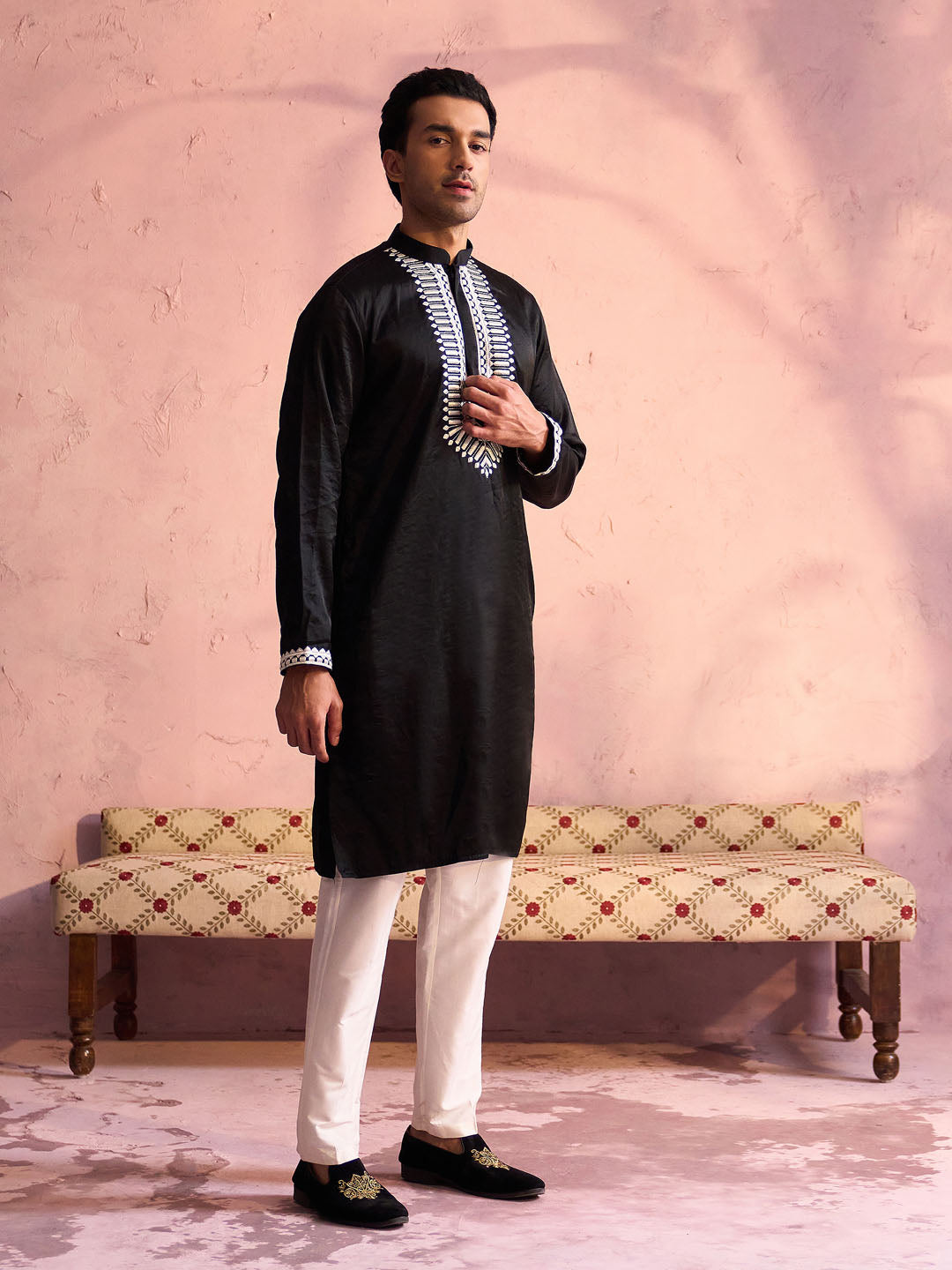 Sarvati Men's Black Silk Machine Embroidered Kurta Pyjama