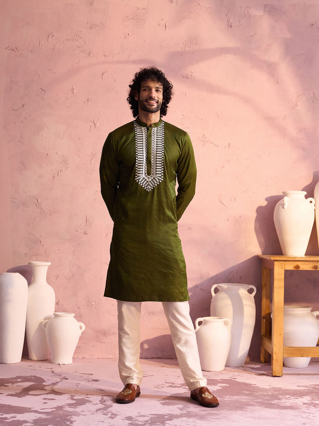 Sarvati Men's Mehndi Green Silk Machine Embroidered Kurta Pyjama