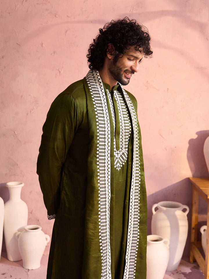 Sarvati Men's Mehndi Green Silk Machine Embroidered Kurta Pyjama With Silk Dupatta Set