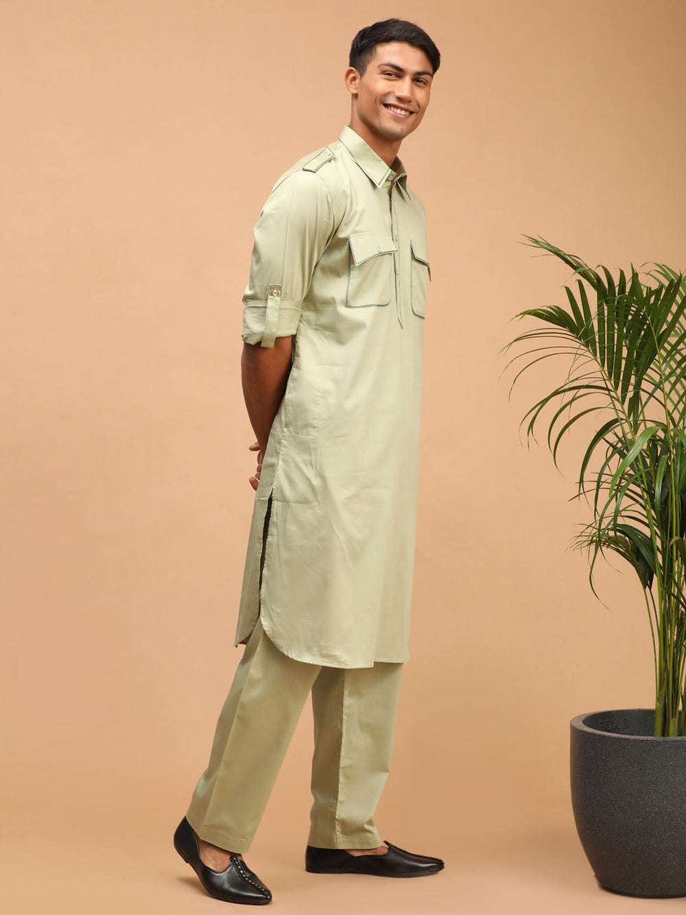 Sarvati Men's Light Green Cotton Blend Pathani Suit Set