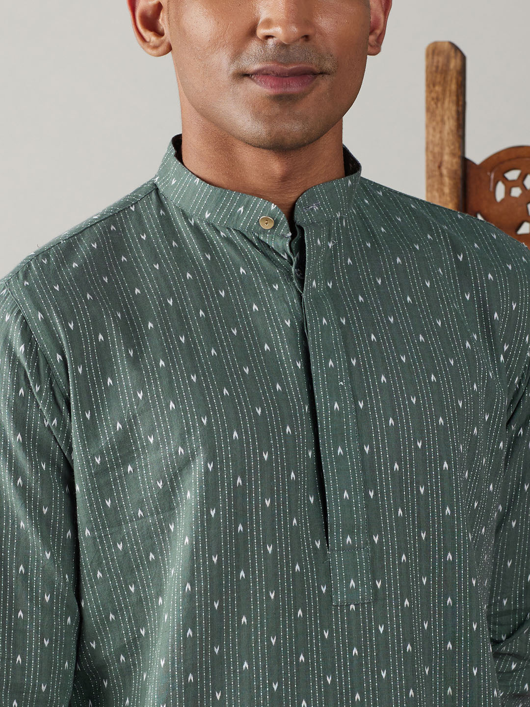 Sarvati Men's Green cotton Jacquard Kurta With White Pant Set