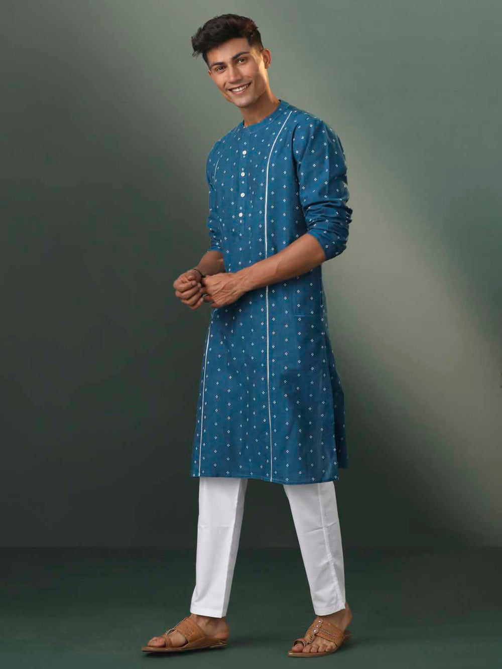 Sarvati Men's Turquoise Blue Jacquard Cotton Kurta Pyjama Set