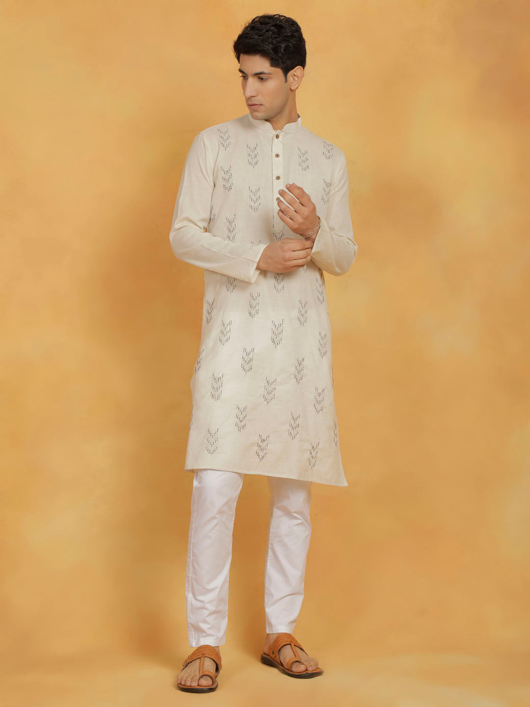 Sarvati Men's Cream And White Cotton Cool Kurta Pyjama Set