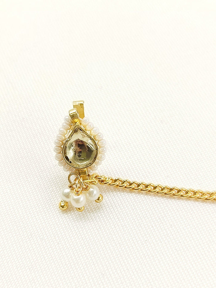 Ekisha White Kundan Nath With Chain