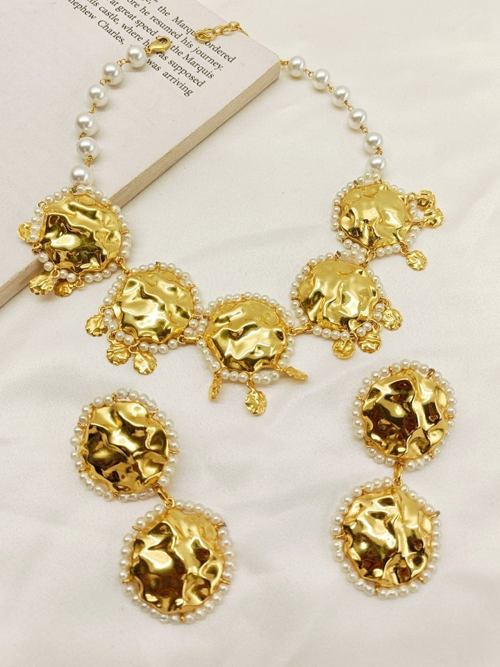 Aafreeda Golden Antique Choker Set - House of Sarvati LLC