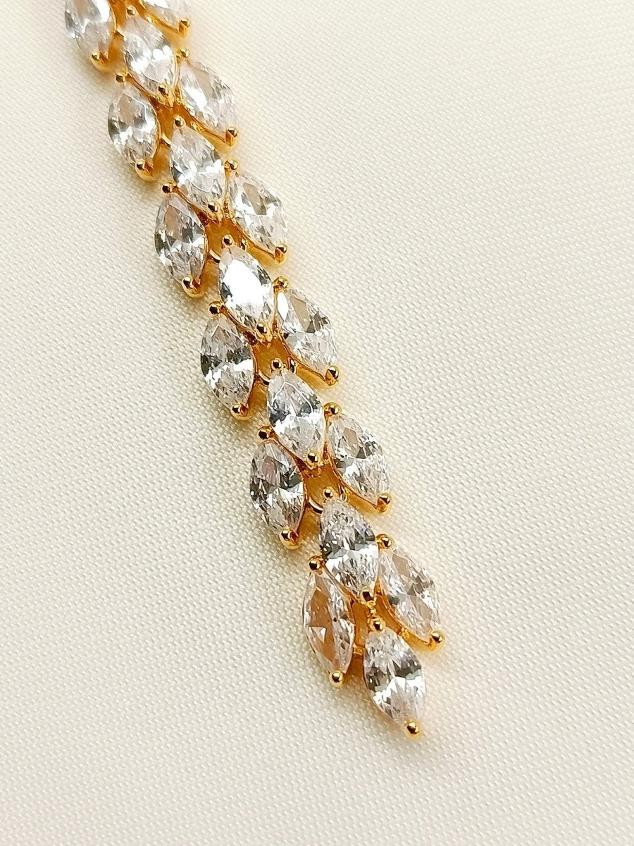 Aakriti White American Diamond Teeka - House of Sarvati LLC