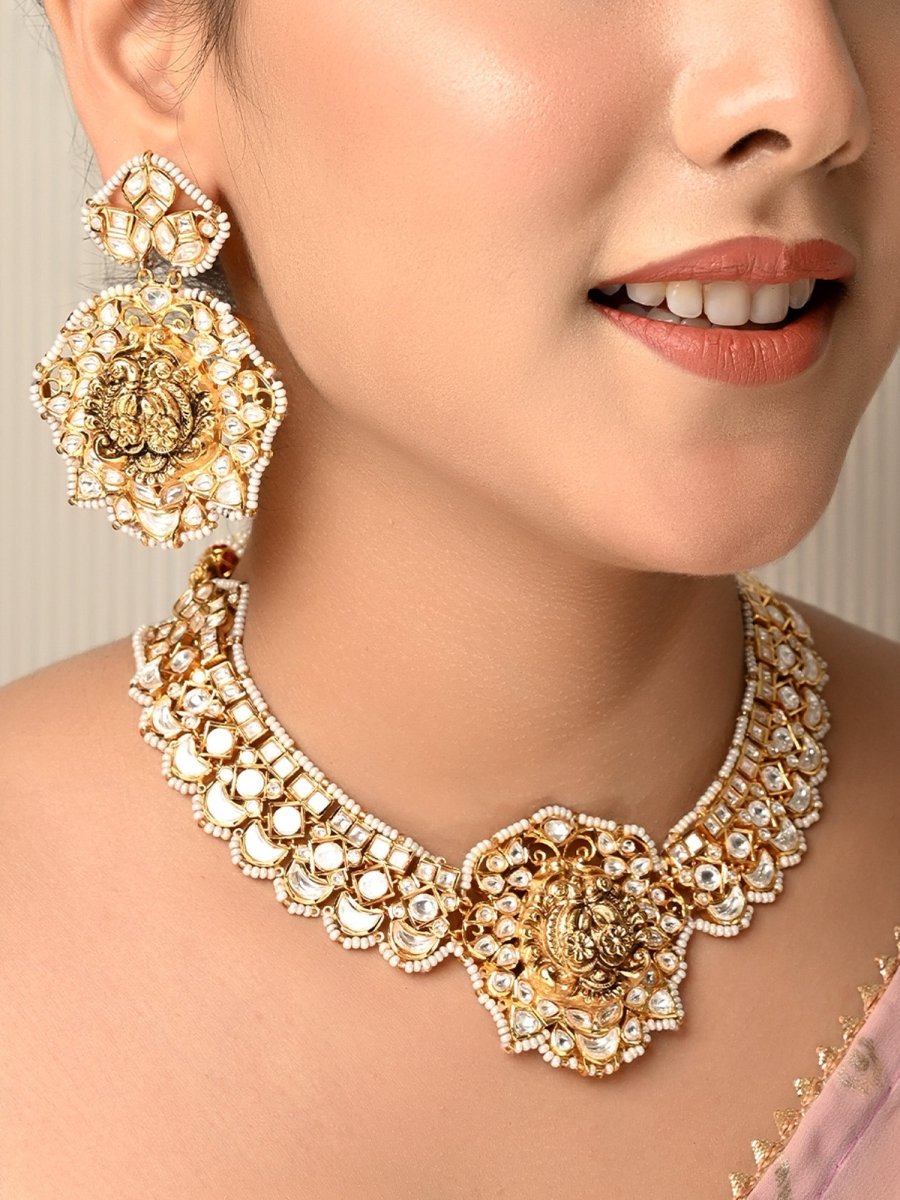 Aamaal Kundan Necklace Set - House of Sarvati LLC