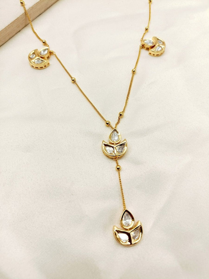 Aaniya White Kundan Neckpiece - House of Sarvati LLC
