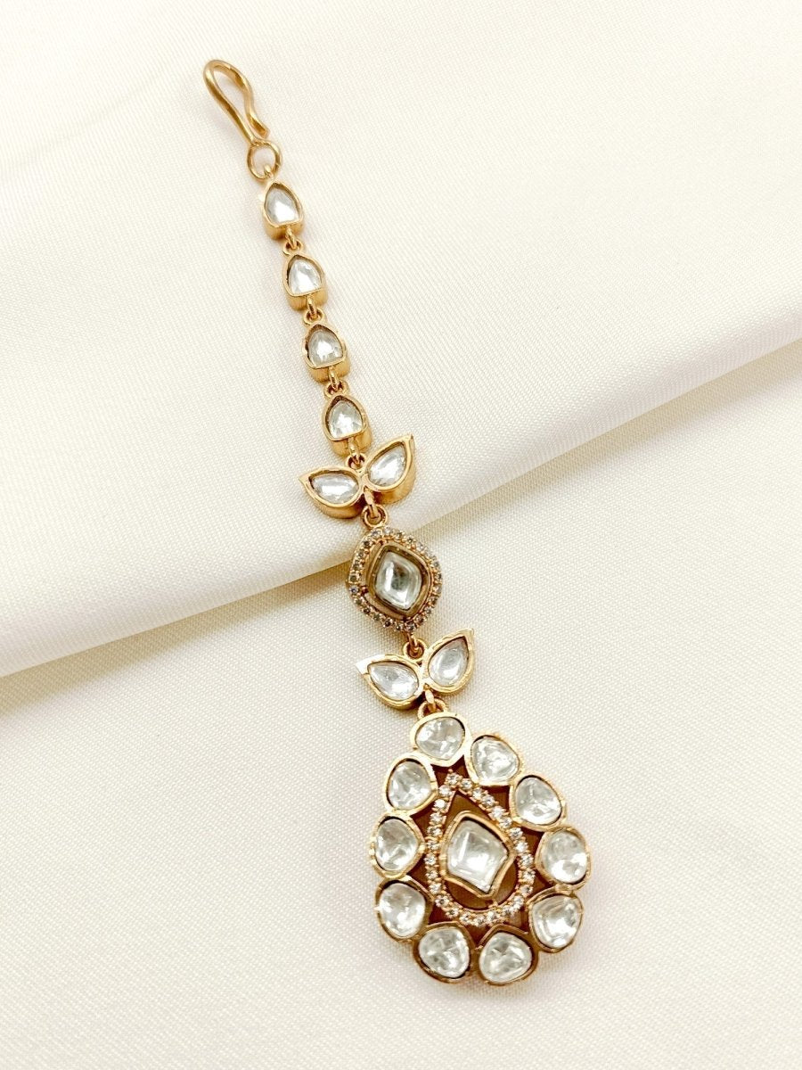 Abhigya White Kundan Maangteeka - House of Sarvati LLC