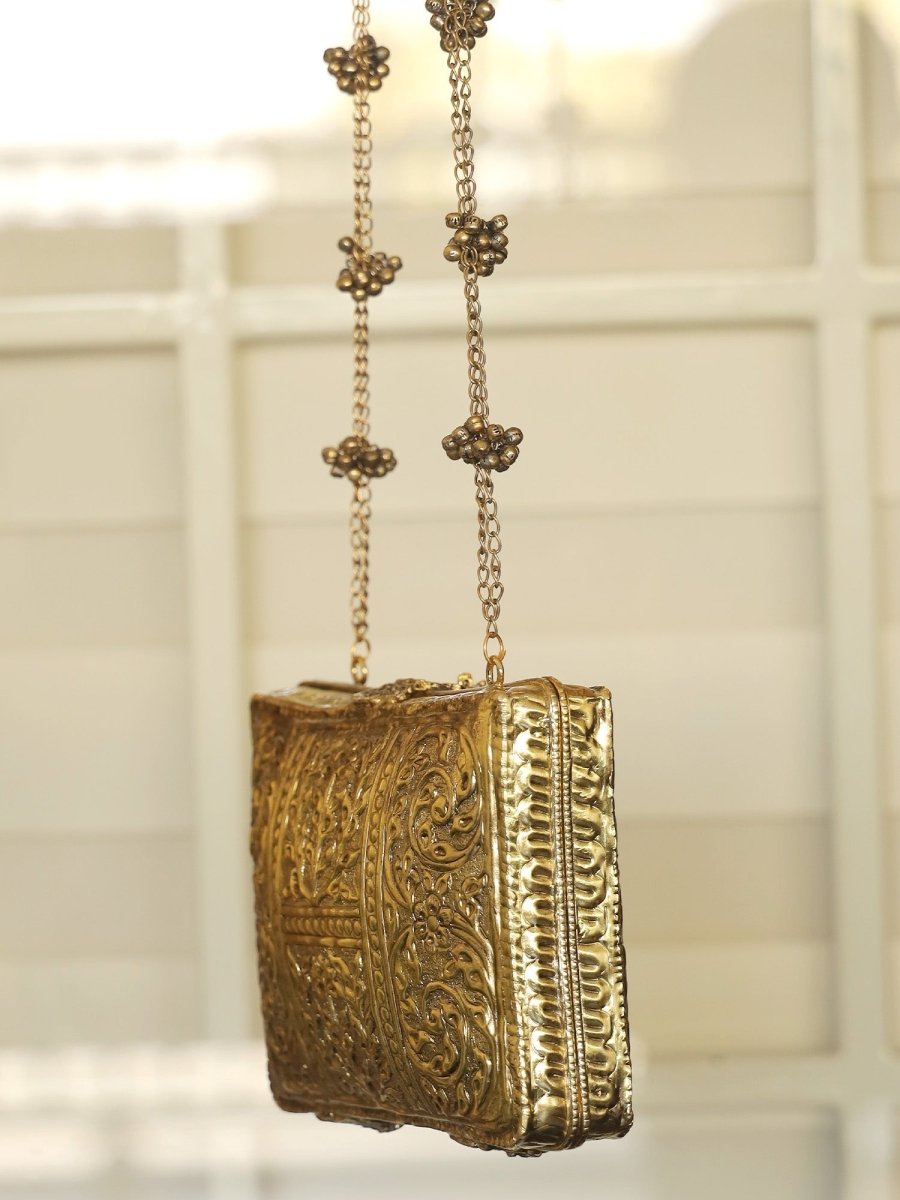 Aiva Golden Evening Clutch - House of Sarvati LLC