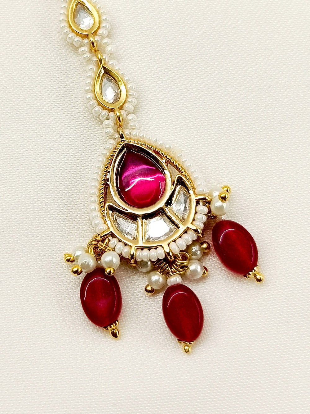 Janiyah Maroon Kundan Teeka