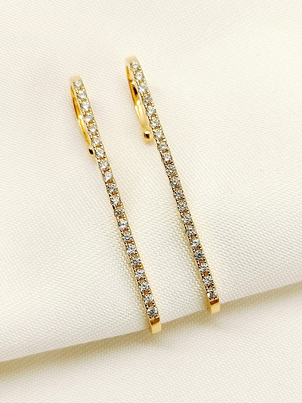 Naima White American Daimond Earcuff