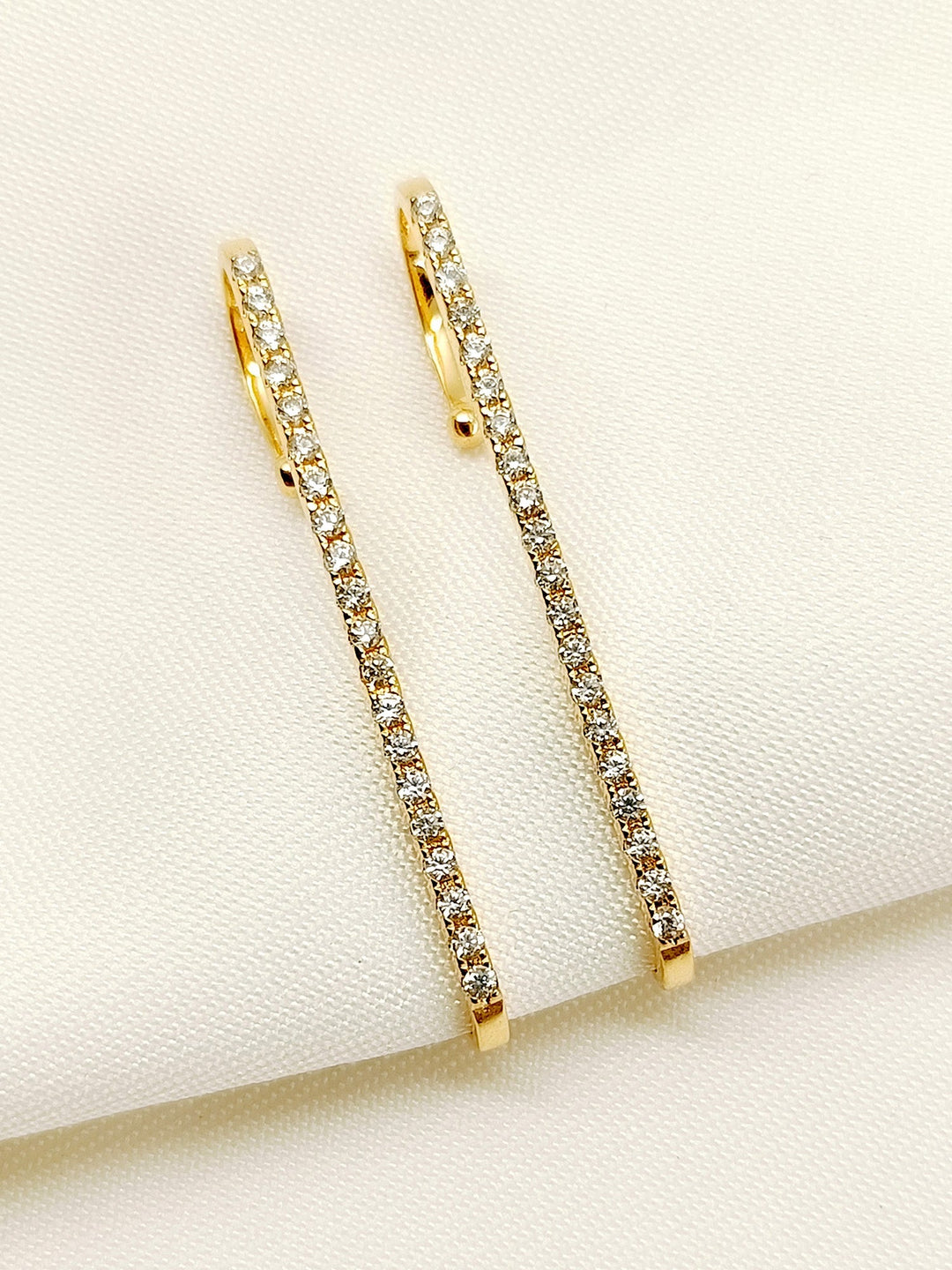 Naima White American Daimond Earcuff