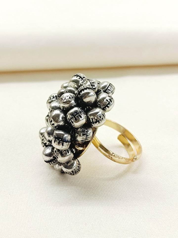 Ekaantha Silver Oxidized Finger Ring
