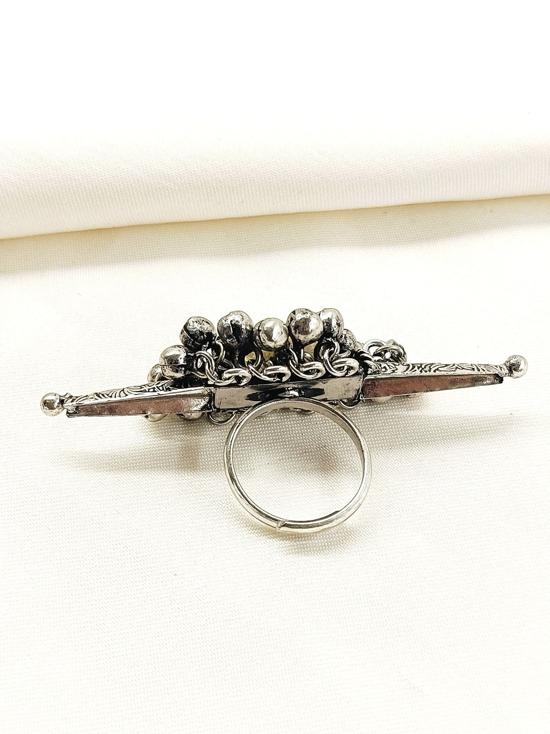 Prathana Green Oxidized Finger Ring