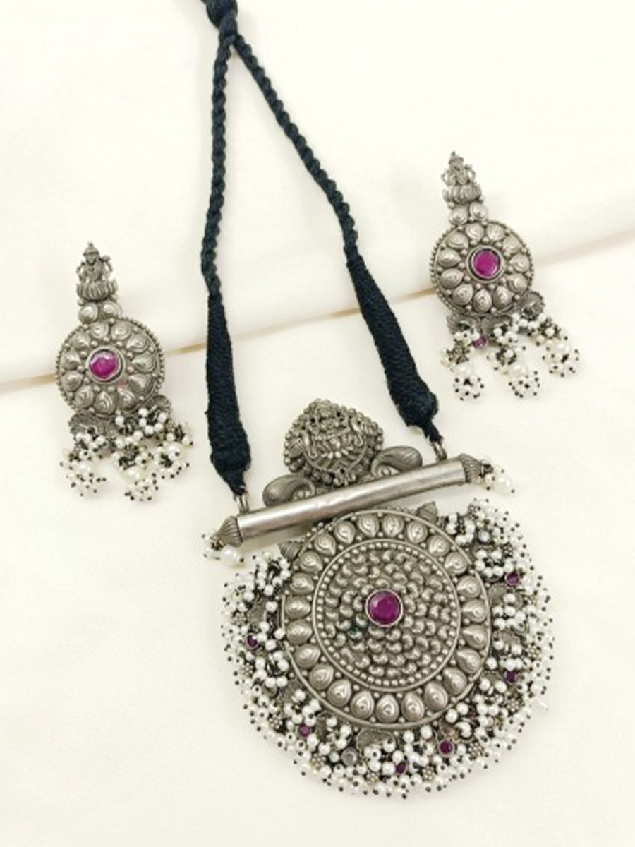 Devanuti Ruby Oxidized Necklace Set - House of Sarvati LLC