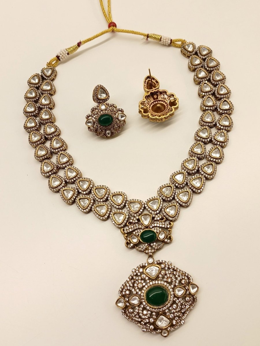 Ekantika Emerald Stone With Kundan Victorian Necklace Set - House of Sarvati LLC