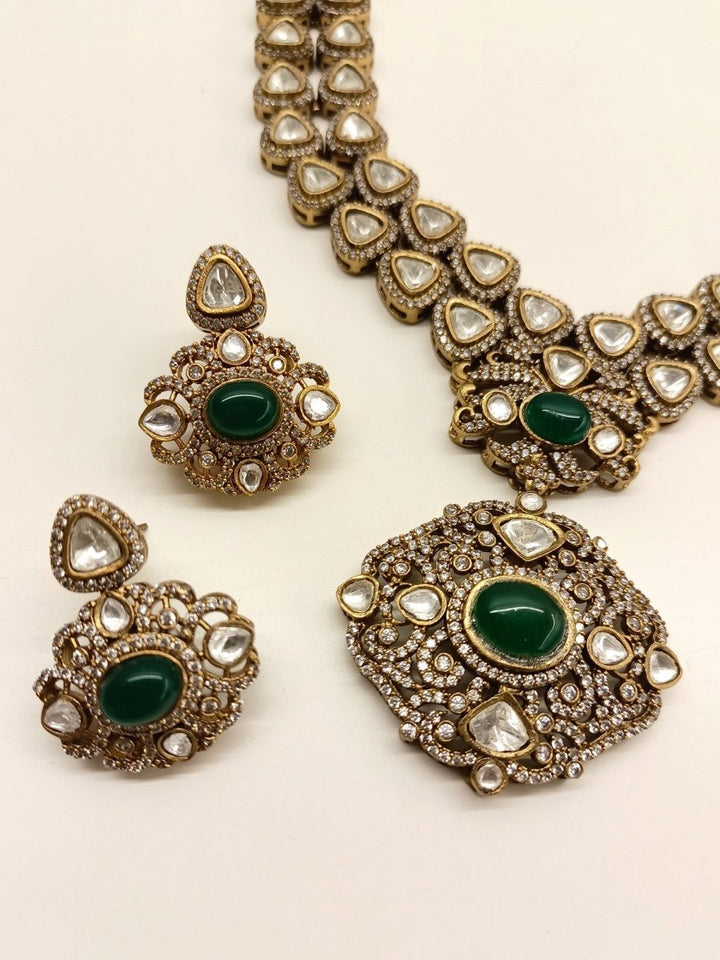 Ekantika Emerald Stone With Kundan Victorian Necklace Set - House of Sarvati LLC
