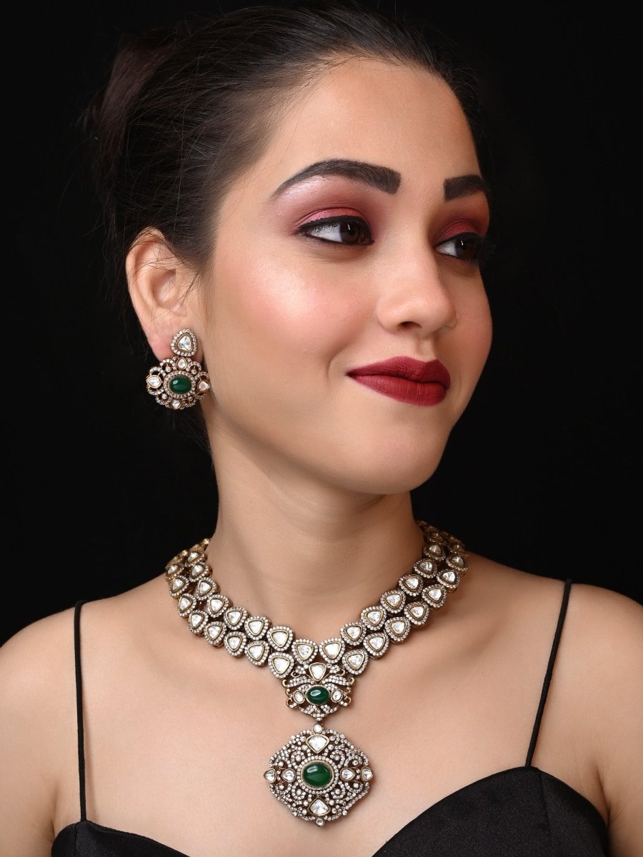 Ekantika Emerald Stone With Kundan Victorian Necklace Set - House of Sarvati LLC