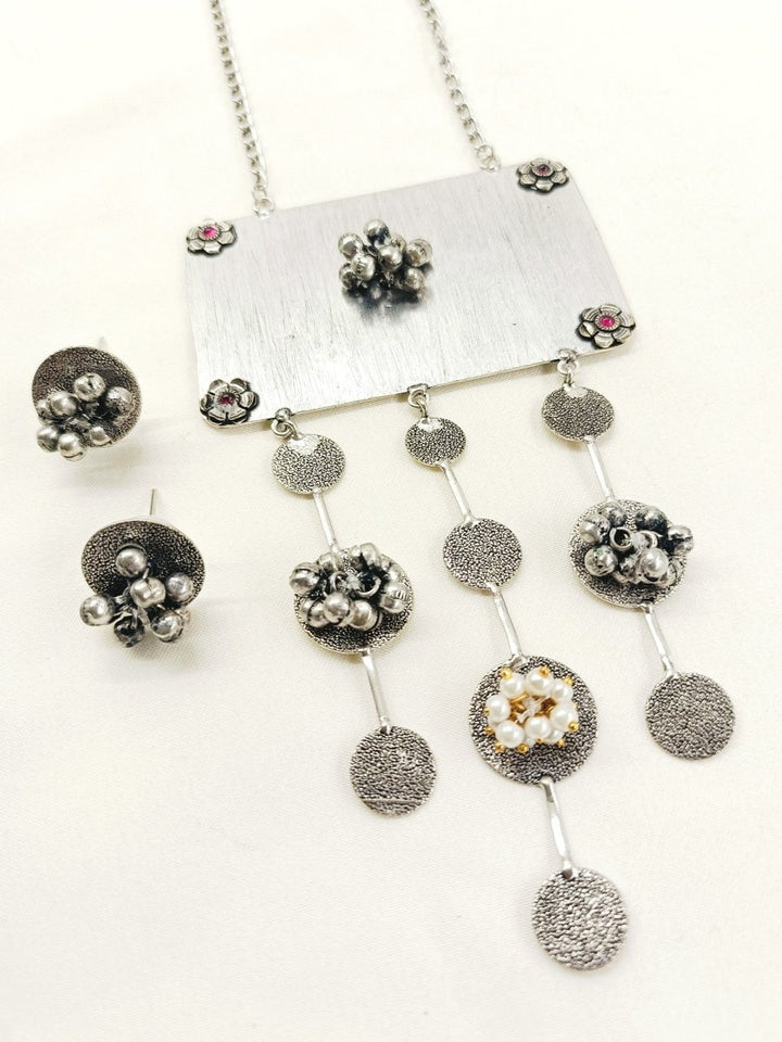 Elakshi White Pearl Oxidized Pendant Set - House of Sarvati LLC