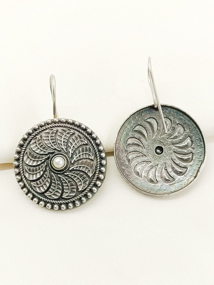 Hamsini Plain Oxidized Earcuff - House of Sarvati LLC