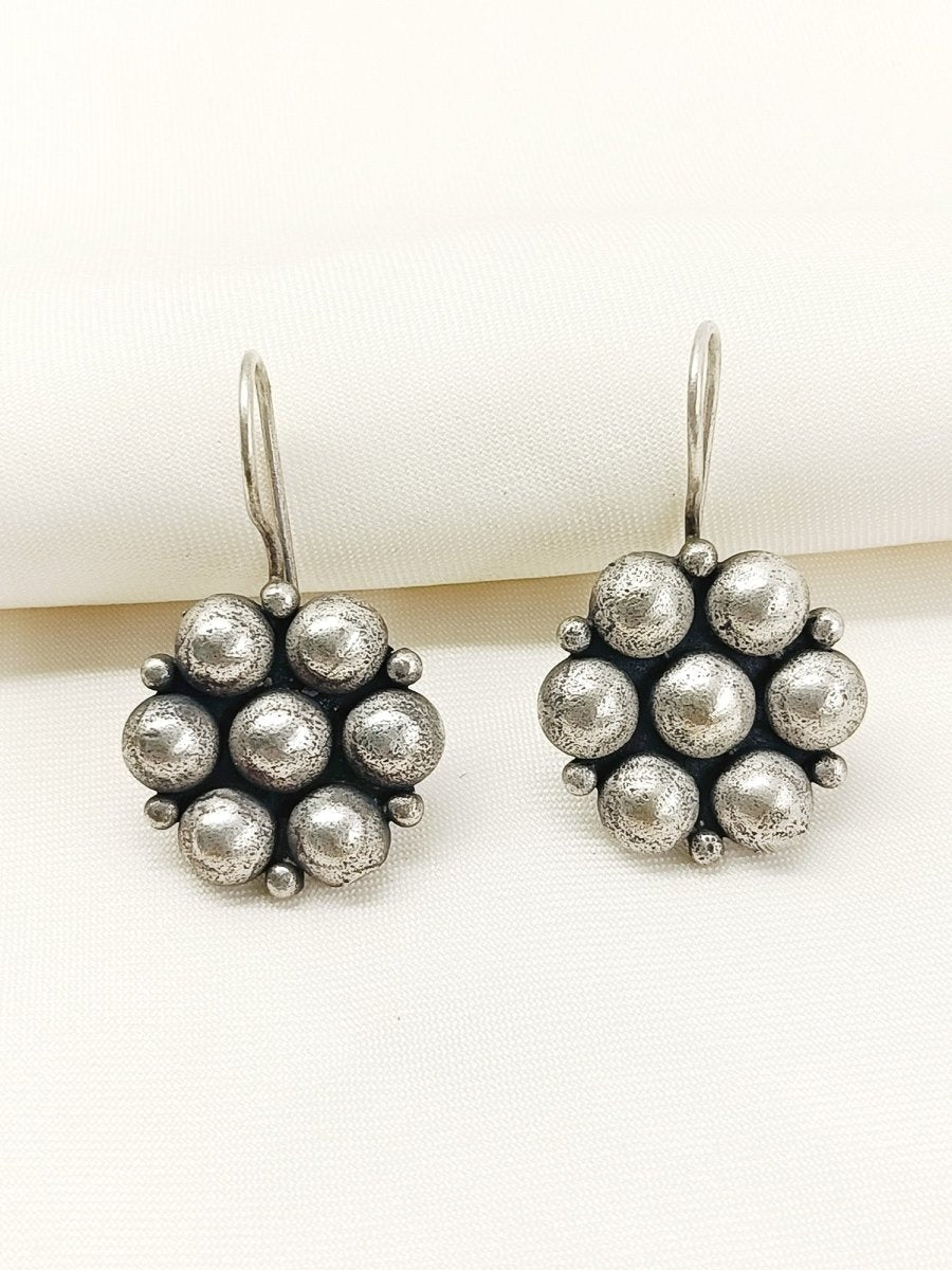 Hansika Plain Oxidized Earcuff - House of Sarvati LLC