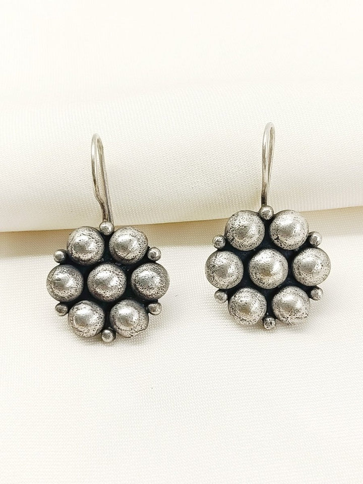 Hansika Plain Oxidized Earcuff - House of Sarvati LLC