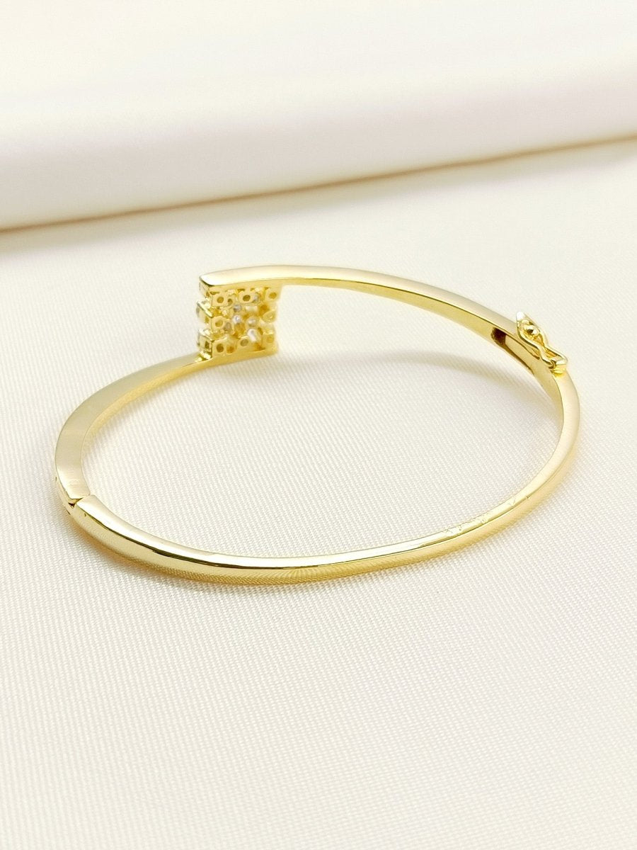 Ketaki 92.5 Silver Swarovski Stone Bracelet - House of Sarvati LLC