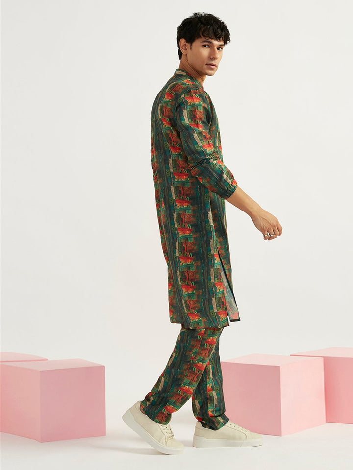 Men's Green Crepe Kurta and Pyjama Set - House of Sarvati LLC