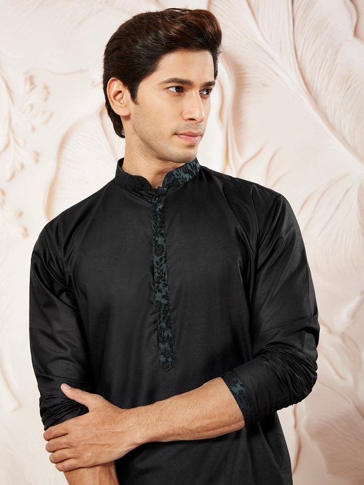 Men's Green Silk Blend Kurta Pyjama Set – Elegant Attire - House of Sarvati LLC
