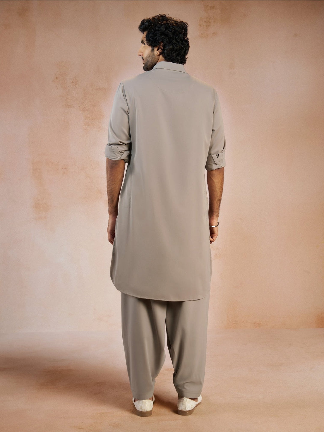https://cdn.shopify.com/s/files/1/1147/1390/files/mens-grey-solid-silk-blend-pathani-kurta-with-patiala-pyjama-setvasmpt1045gynp-36vastramay-2587115.jpg?v=1773990317