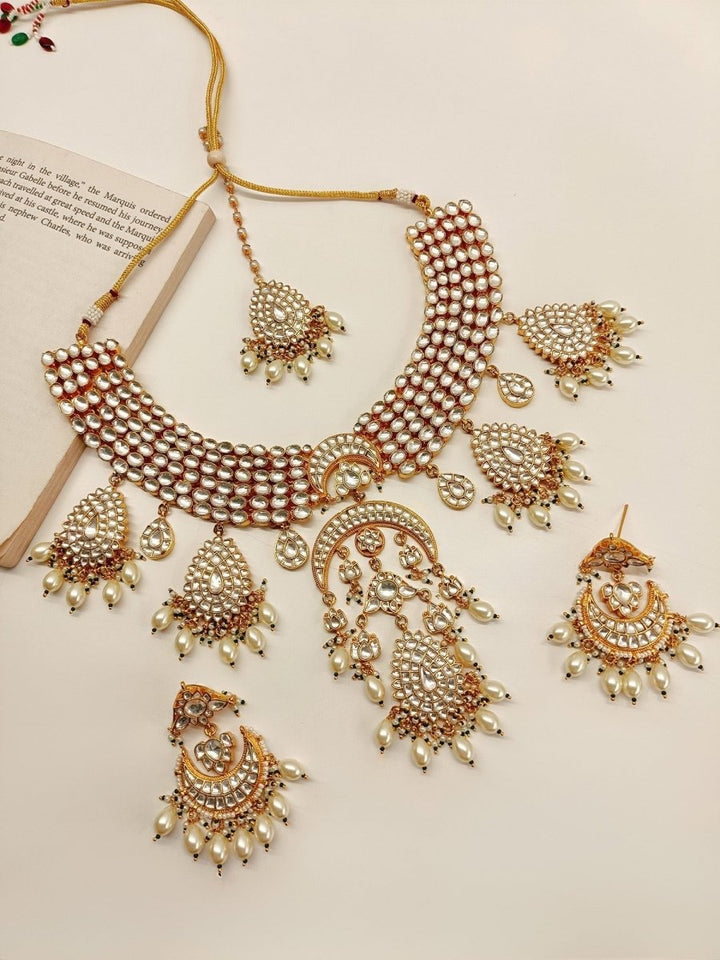 Omisha White Kundan Necklace Set - House of Sarvati LLC