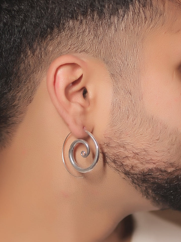 https://cdn.shopify.com/s/files/1/0607/4479/4285/files/poonam1_8b14cfe4-cfe0-484d-9b86-62a2da1fa73d.jpg?v=1772191554