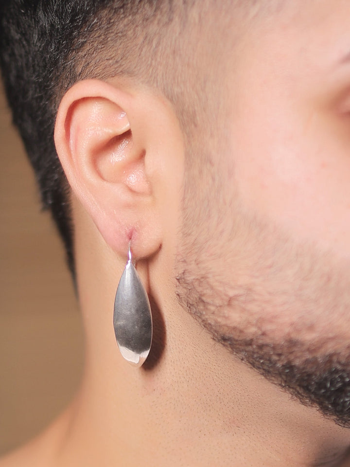https://cdn.shopify.com/s/files/1/0607/4479/4285/files/poonam1_b4f94584-4773-4954-80d1-31c25af533c6.jpg?v=1772088290