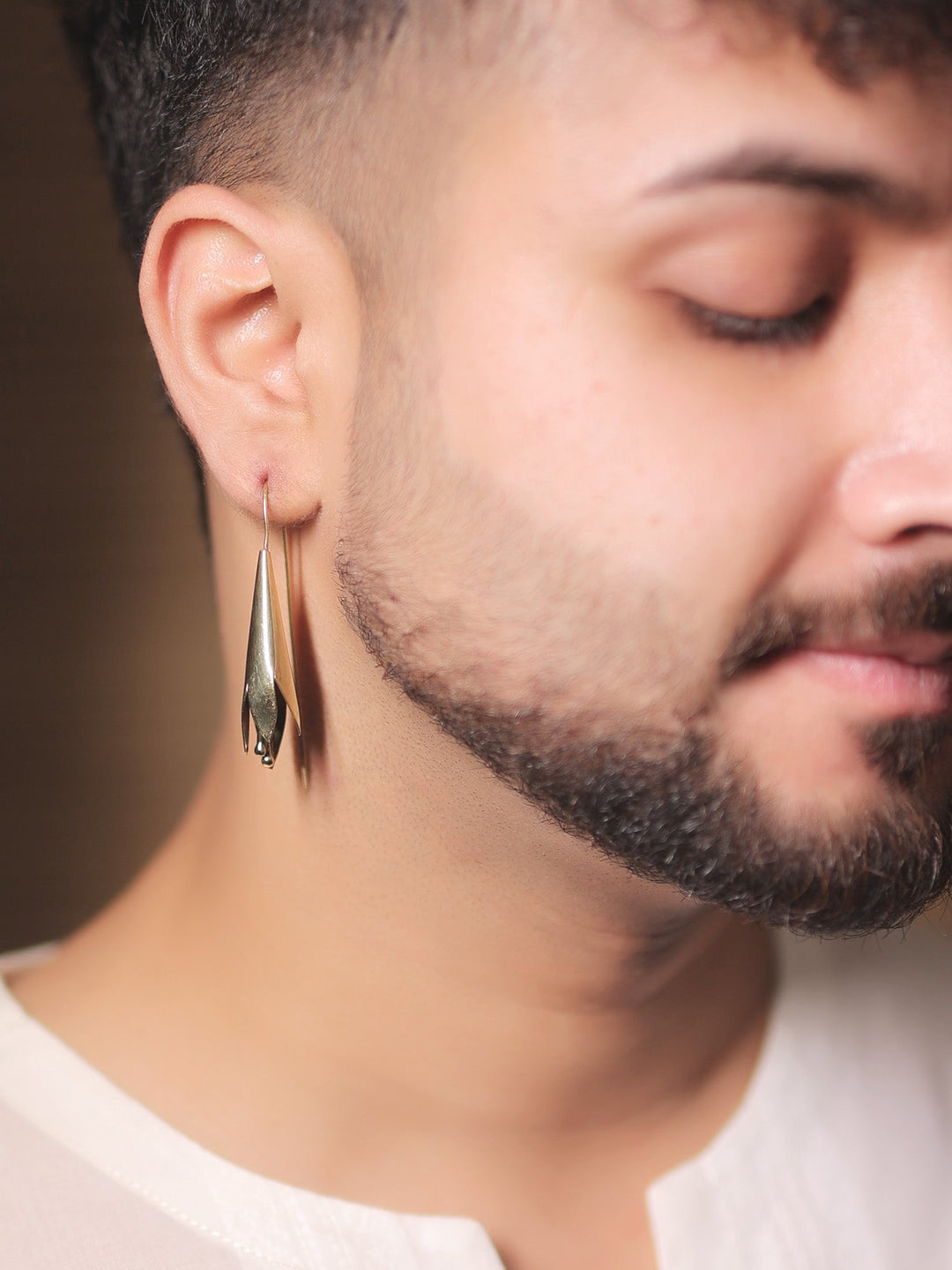 https://cdn.shopify.com/s/files/1/0607/4479/4285/files/poonam1_c024b47b-c5c3-470a-8231-01778f1670b5.jpg?v=1772088468