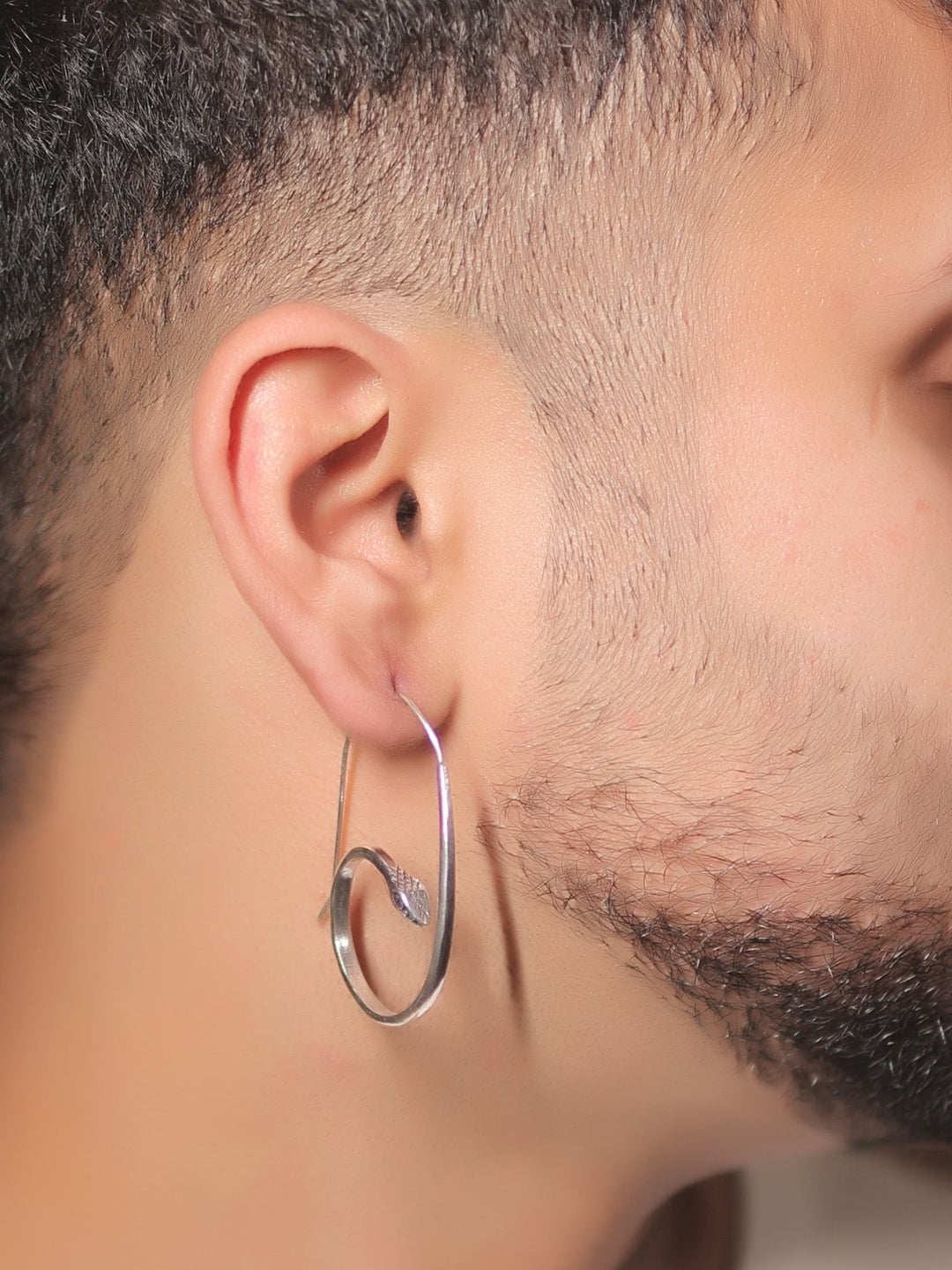 https://cdn.shopify.com/s/files/1/0607/4479/4285/files/poonam1_d1e19bd5-78fe-41da-8584-69ace1a50a18.jpg?v=1772259872
