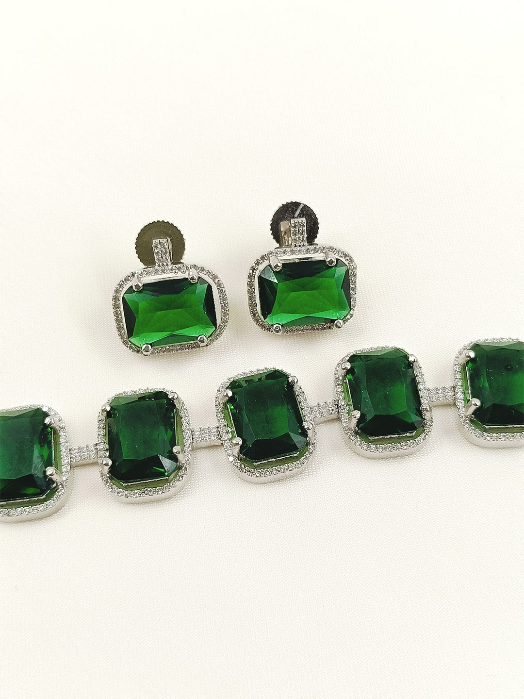 Ruqayyah Green Emerald Diamond Necklace Set