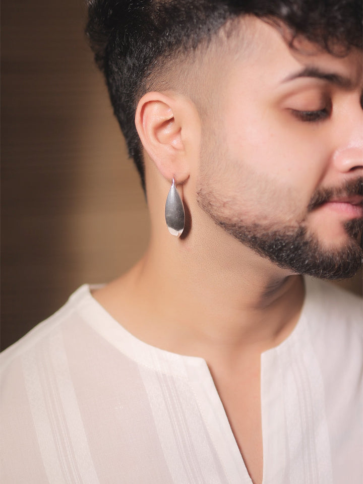 https://cdn.shopify.com/s/files/1/0607/4479/4285/files/poonam_6eacb069-00b2-4f24-b205-61e99596276e.jpg?v=1772088290