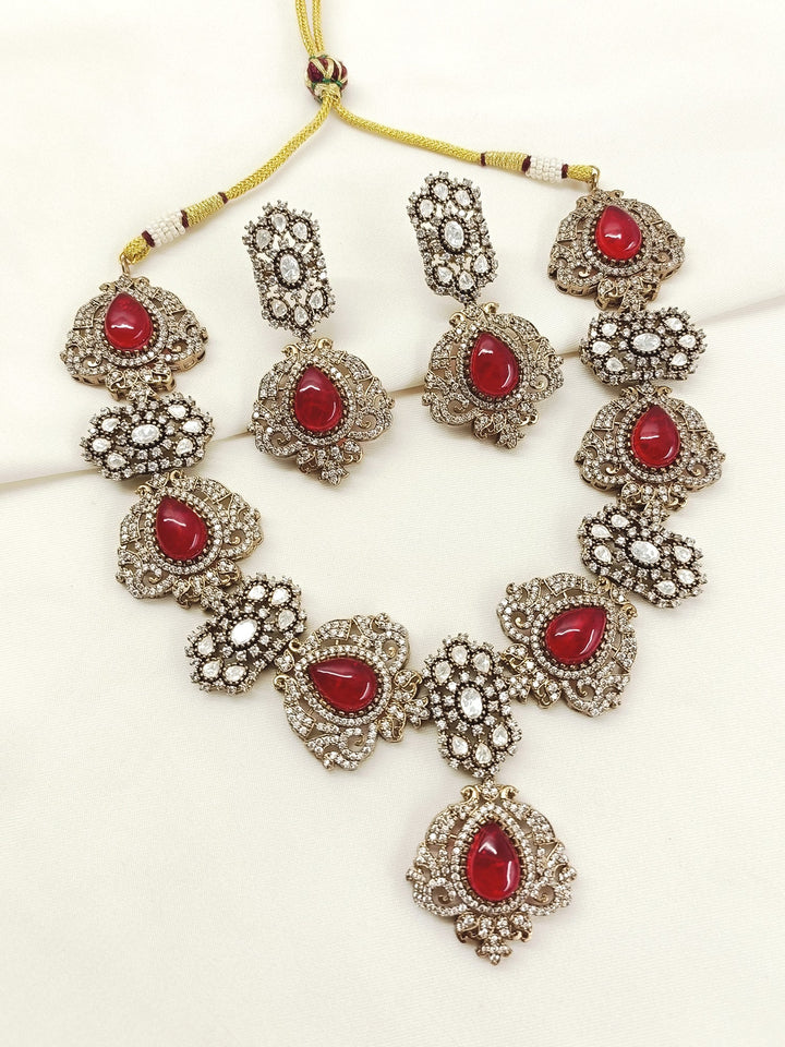 Aarna Red Victorian Necklace Set