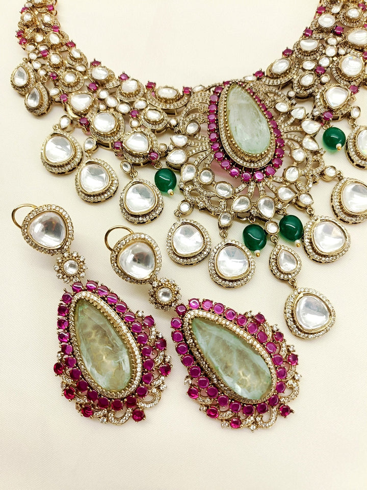 Natasha Mint Green Kundan Necklace Set