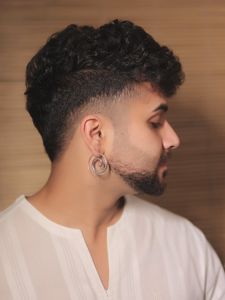 https://cdn.shopify.com/s/files/1/0607/4479/4285/files/poonam_999caf7c-18c3-462b-8db5-2993b3e057c8.jpg?v=1772191554