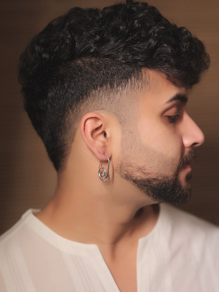 https://cdn.shopify.com/s/files/1/0607/4479/4285/files/poonam_d9af3b82-2c38-49e1-928a-091cce437621.jpg?v=1772260657