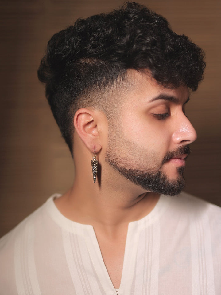 https://cdn.shopify.com/s/files/1/0607/4479/4285/files/poonam_eba661f6-2dc3-4859-8a4f-e4f2f972d3b0.jpg?v=1772268319