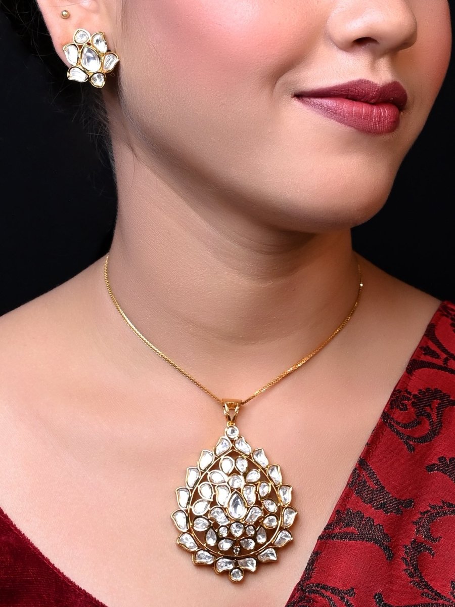 Pranshi White Kundan Pendant Set - House of Sarvati LLC