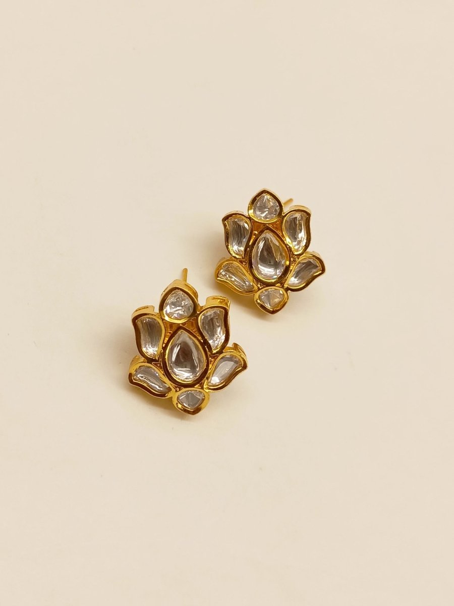 Pranshi White Kundan Pendant Set - House of Sarvati LLC