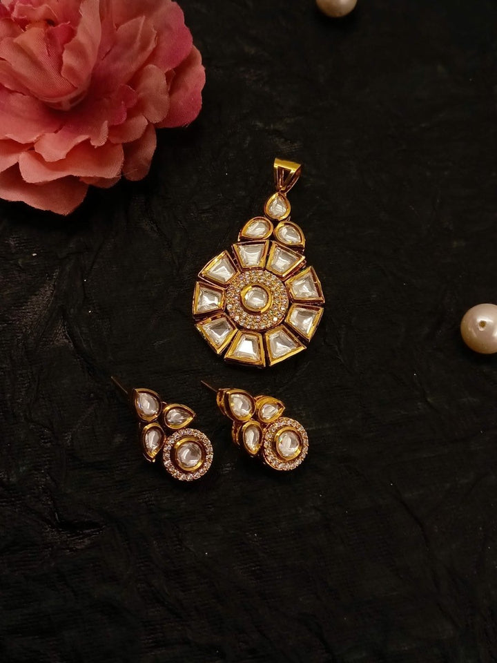 Purnima White Kundan Pendant Set - House of Sarvati LLC